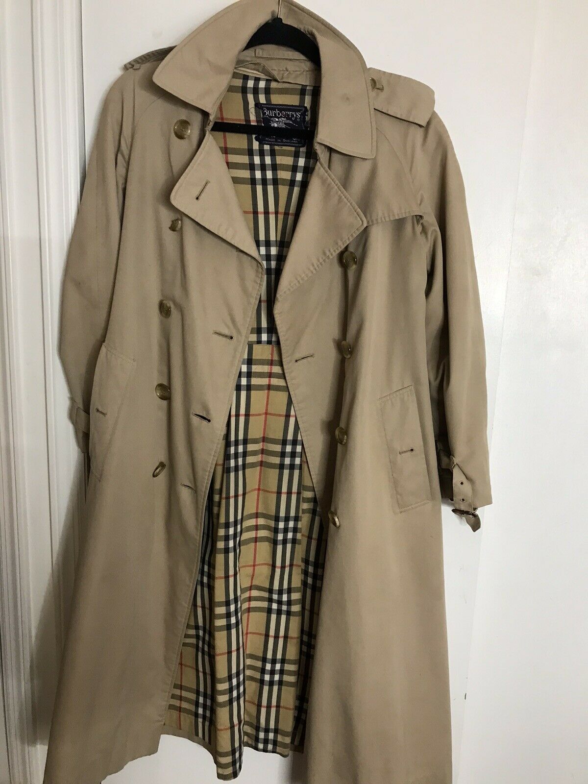 BURBERRY Women’s Vintage Khaki Trench Coat size 6