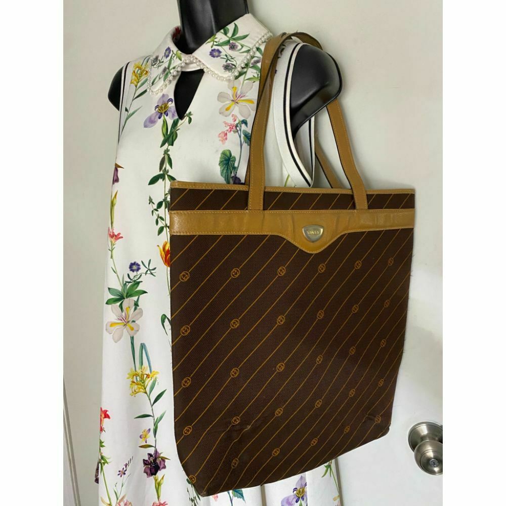 GUCCI Vintage XL Tote Bag in Canvas Fabric w/ All Over Logo