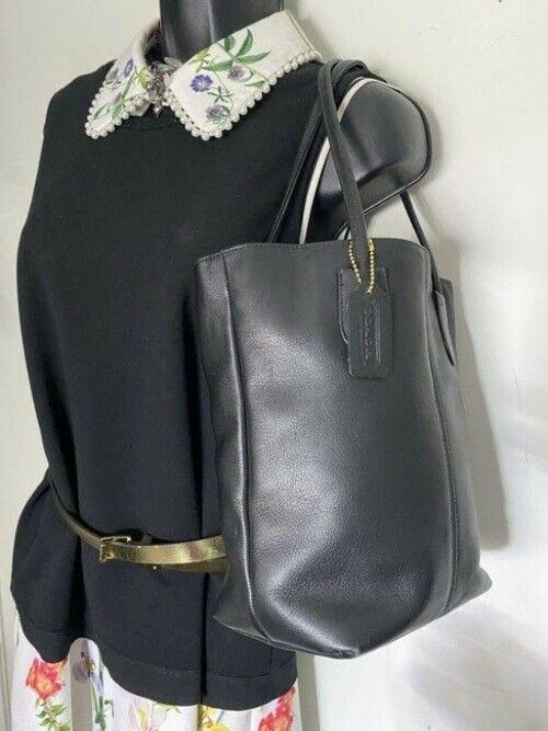 coach vintage black leather shoulder bag