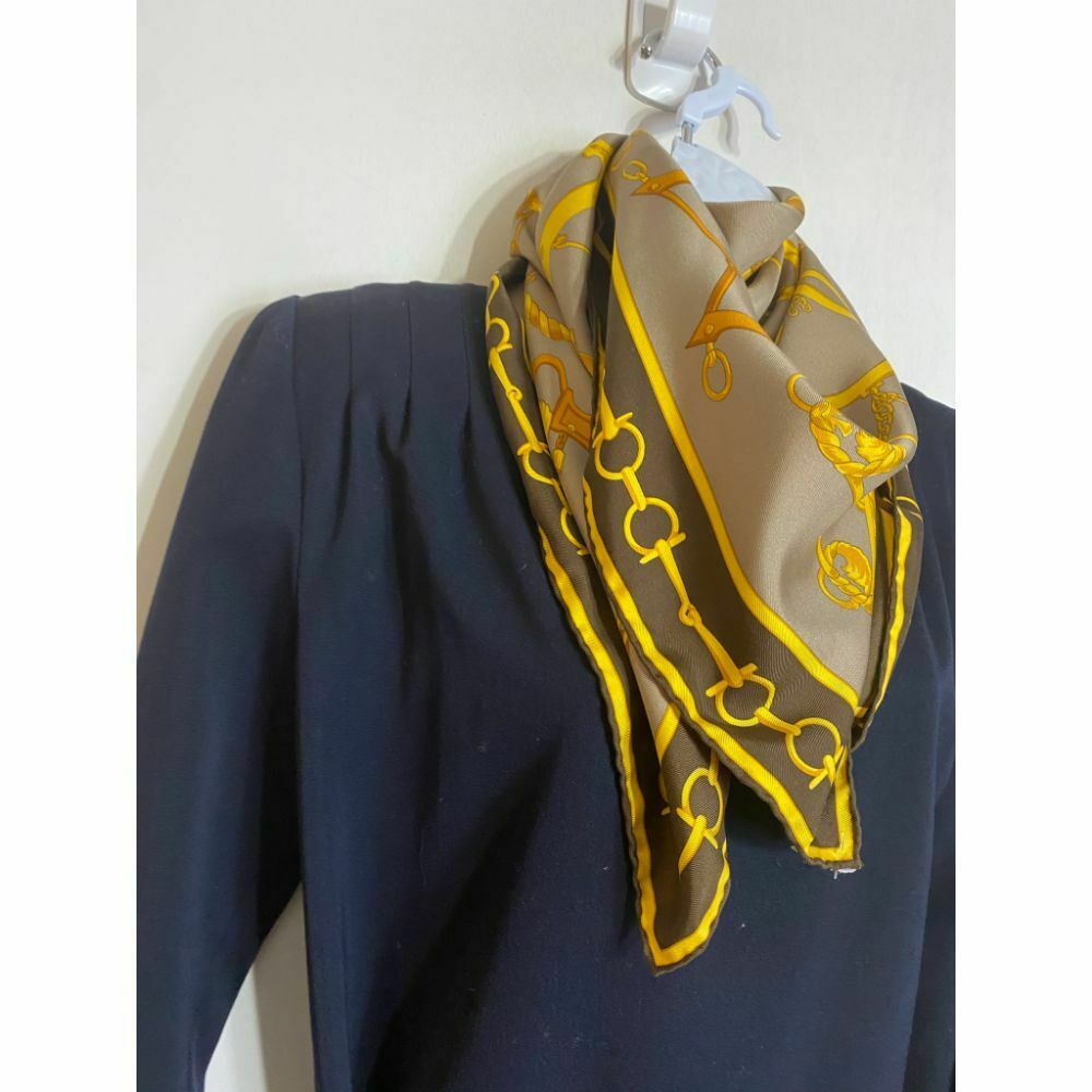 GUCCI Silk Scarf Gray Yellow Brown Msrp 550