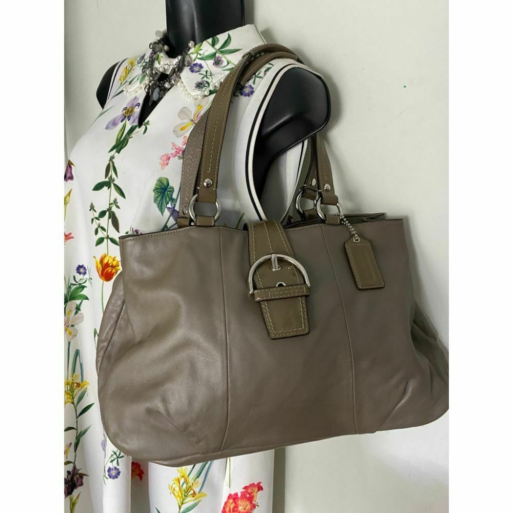 COACH Medium/ Large Leather Brown Shoulder Bag