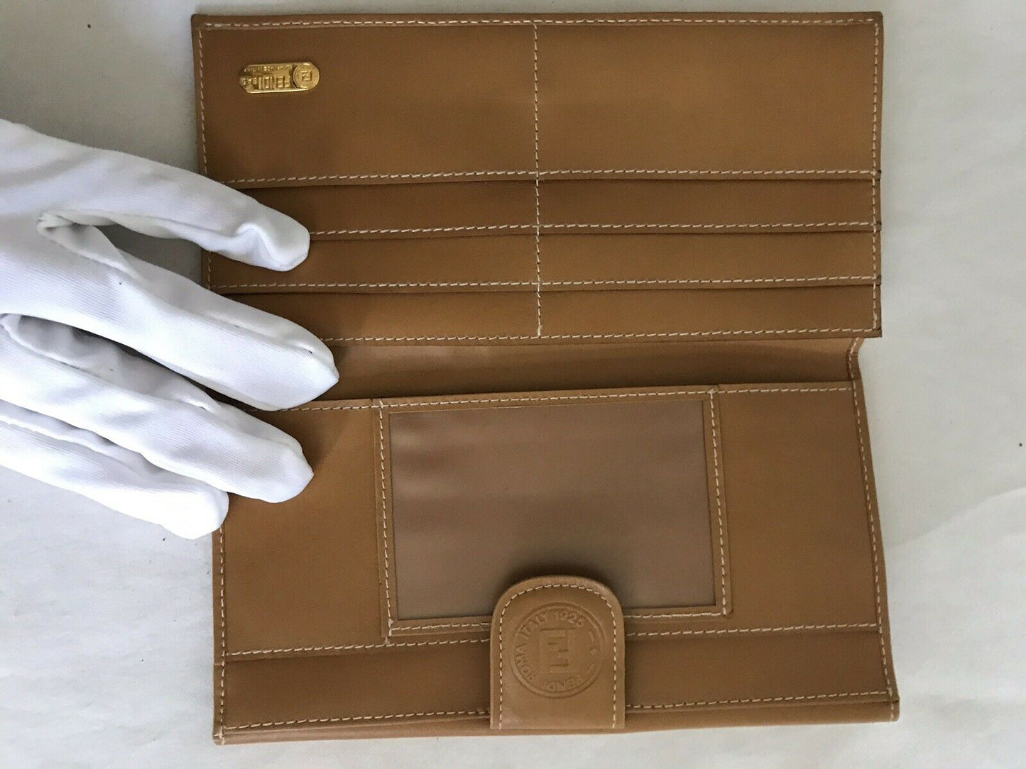 FENDI Vintage Grey/Beige Medium Leather Crossbody Bag With Matching Wallet