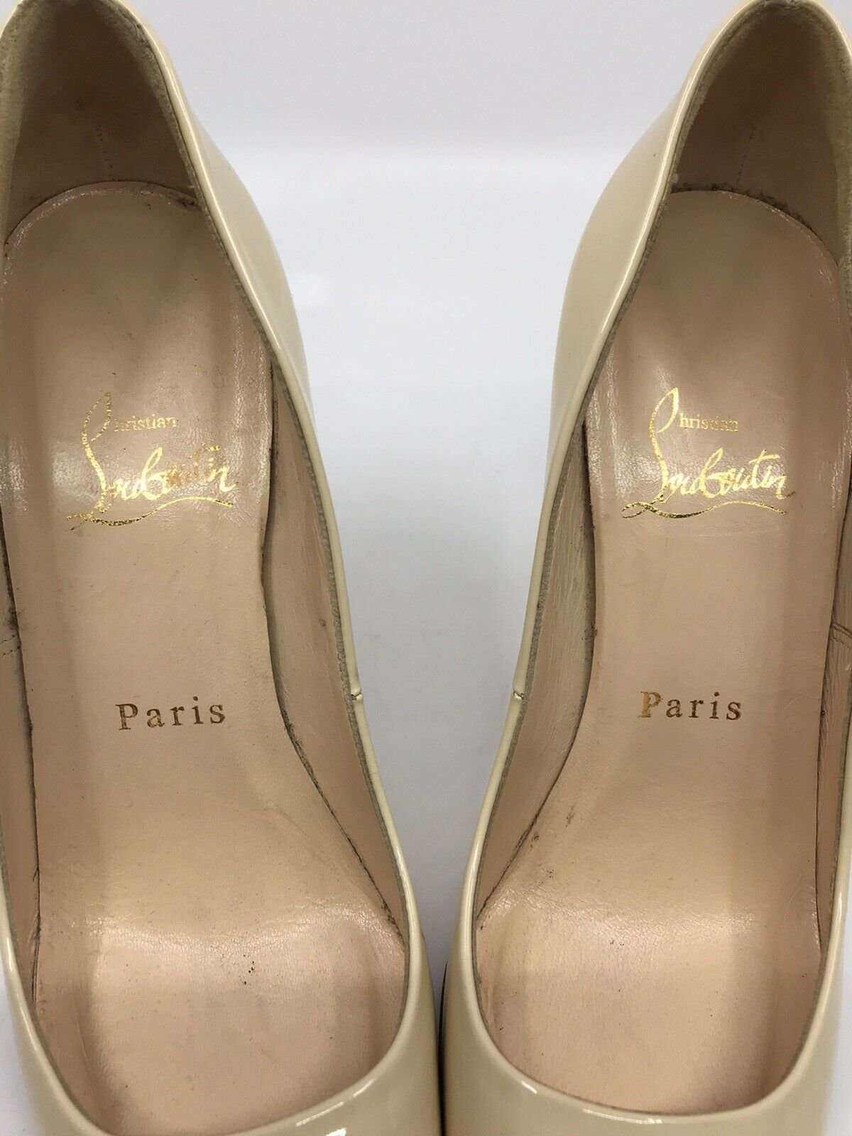 CHRISTIAN LOUBOUTIN Beige Patent high heel classic pumps 37