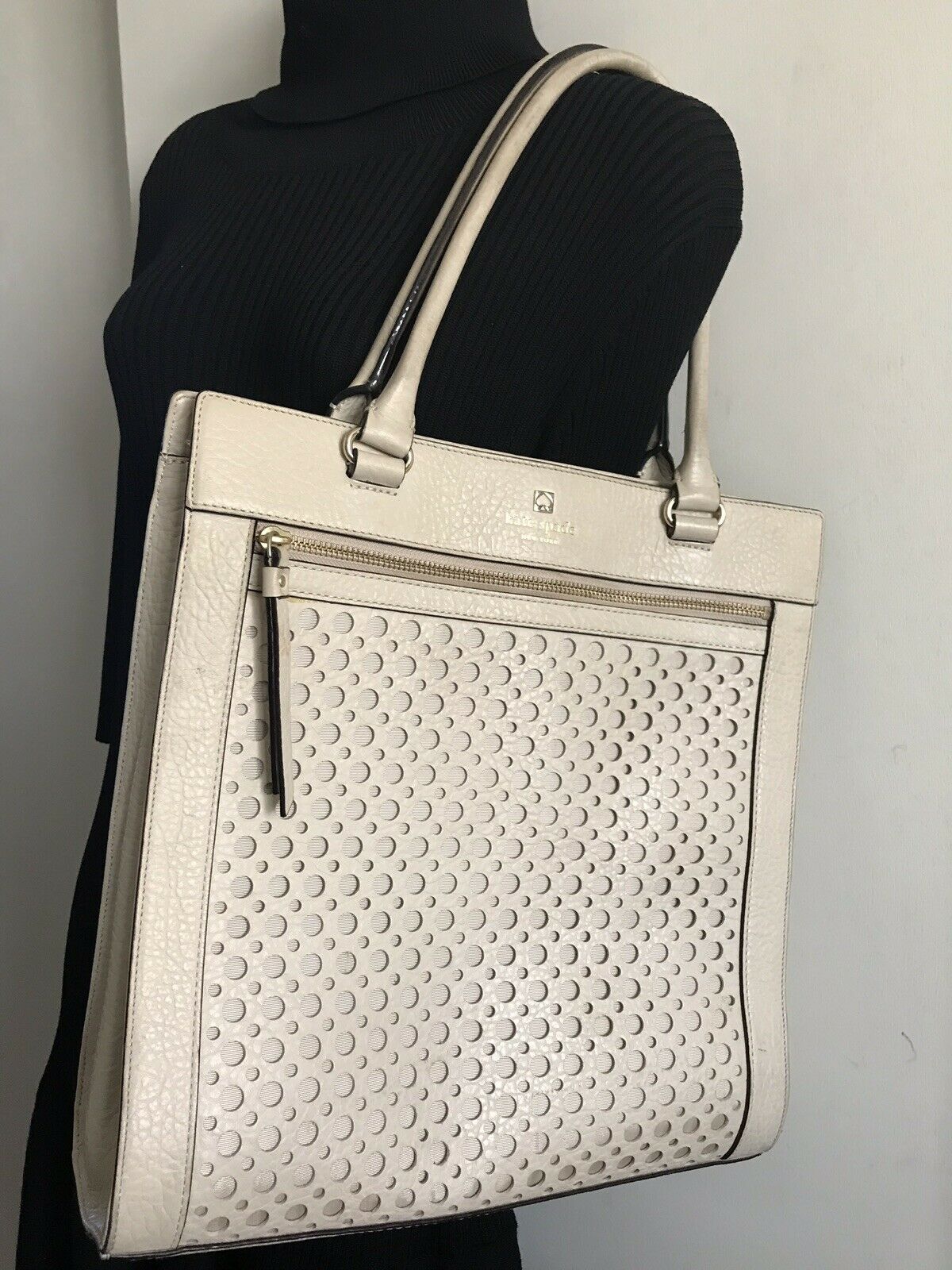 KATE SPADE Beige Laser Cut Design Handbag