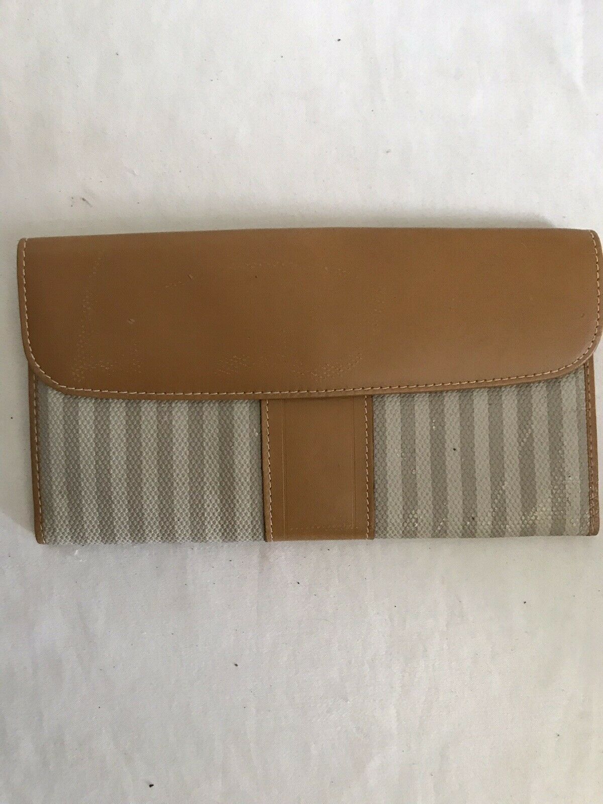 FENDI Vintage Grey/Beige Medium Leather Crossbody Bag With Matching Wallet