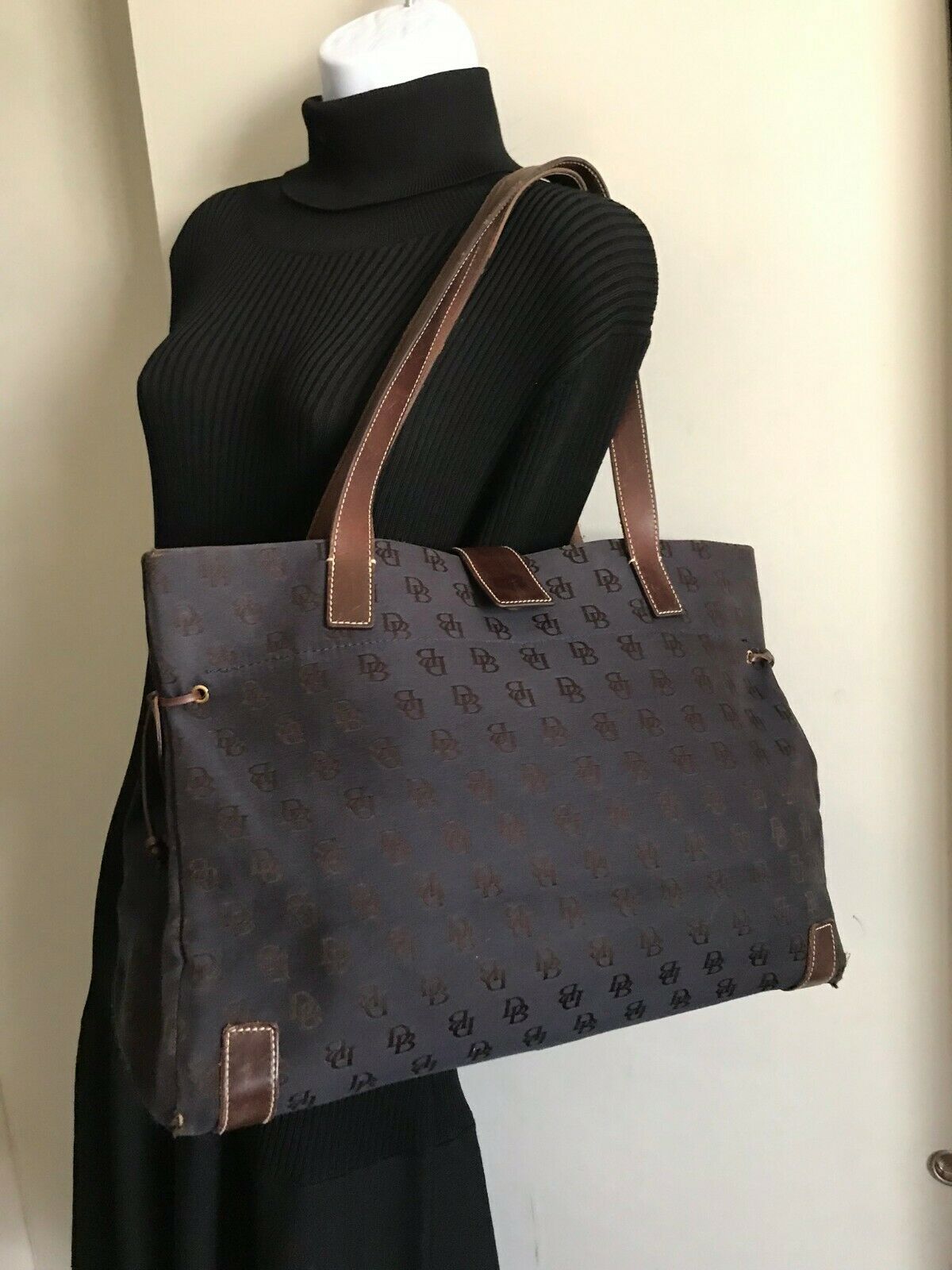 DOONEY & BOURKE large nylon tote bag