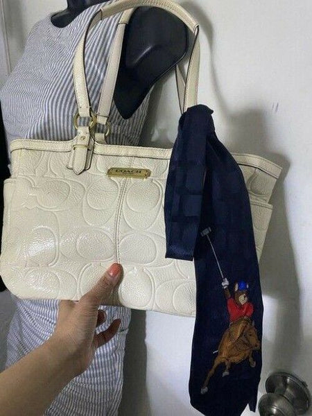coach w w detachable specialty tie accent cream shoulder bag