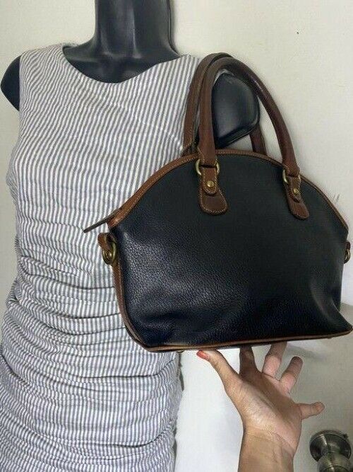 coach shoulder bag vintage handbag great find black brown leather tote