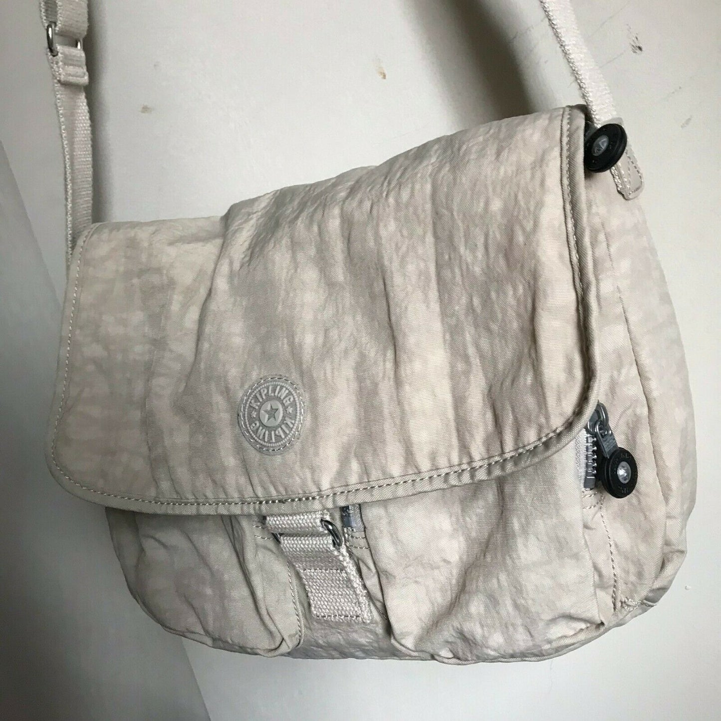 Kipling White Cross body
