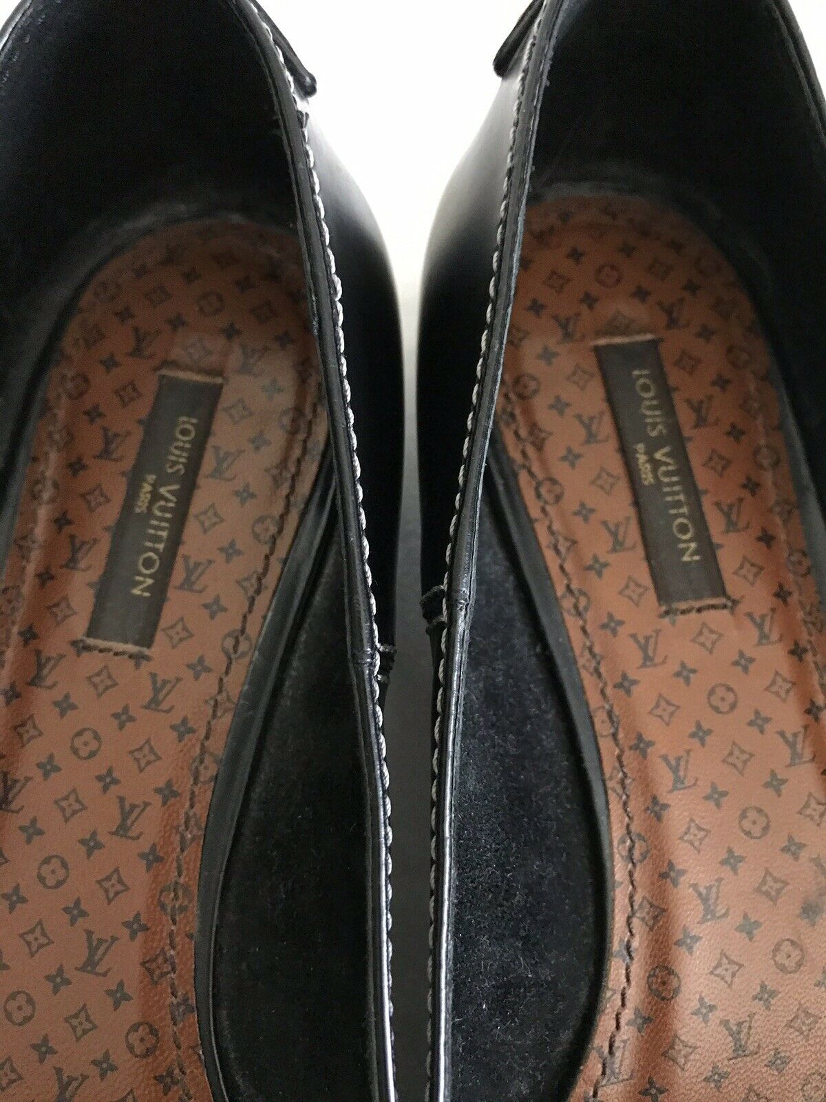 LOUIS VUITTON Womens Brown Leather Flats Size 39