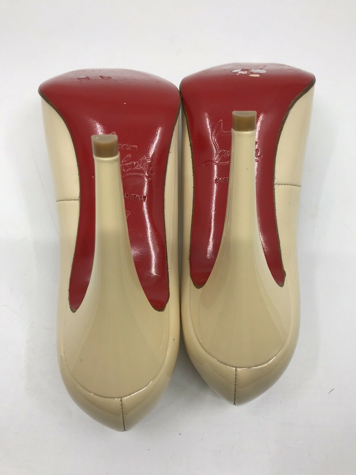 CHRISTIAN LOUBOUTIN Beige Patent high heel classic pumps 37