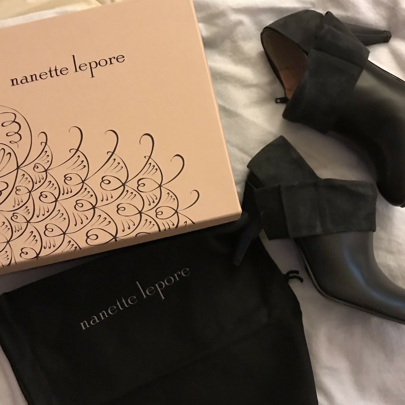 NANETTE LEPORE Black leather Booties Size 6