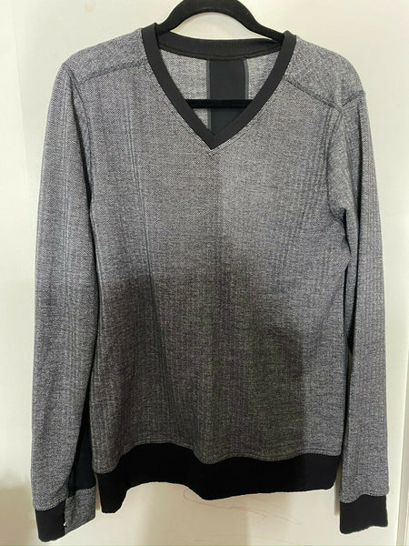 LULULEMON Womens Gray Black Long Sleeves Stylish V-Neck Sweaters Size: 4