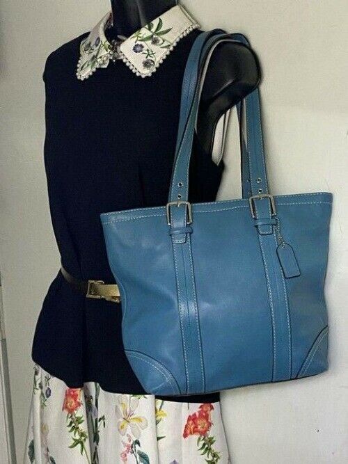 coach large blue leather shoulder bag