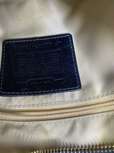 coach medium black beige fabric shoulder bag