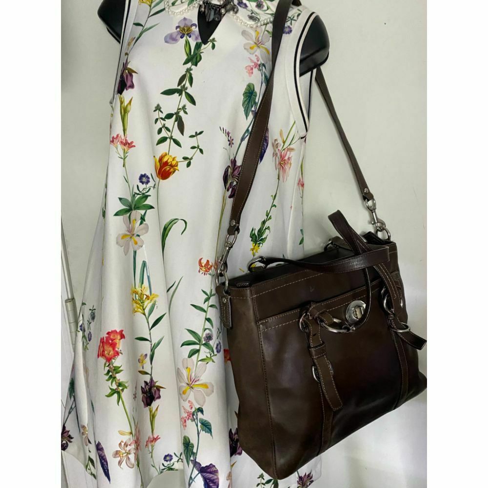COACH Medium/ Large Leather Brown Shoulder Bag