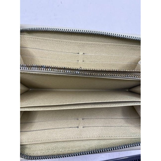 Louis Vuitton White Damier Azur Organizer Ca1089 Wallet